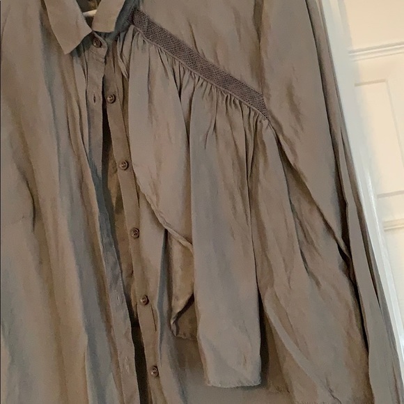 The Addison Story Silk Charmeuse Ruffle Shirt - Picture 4 of 4